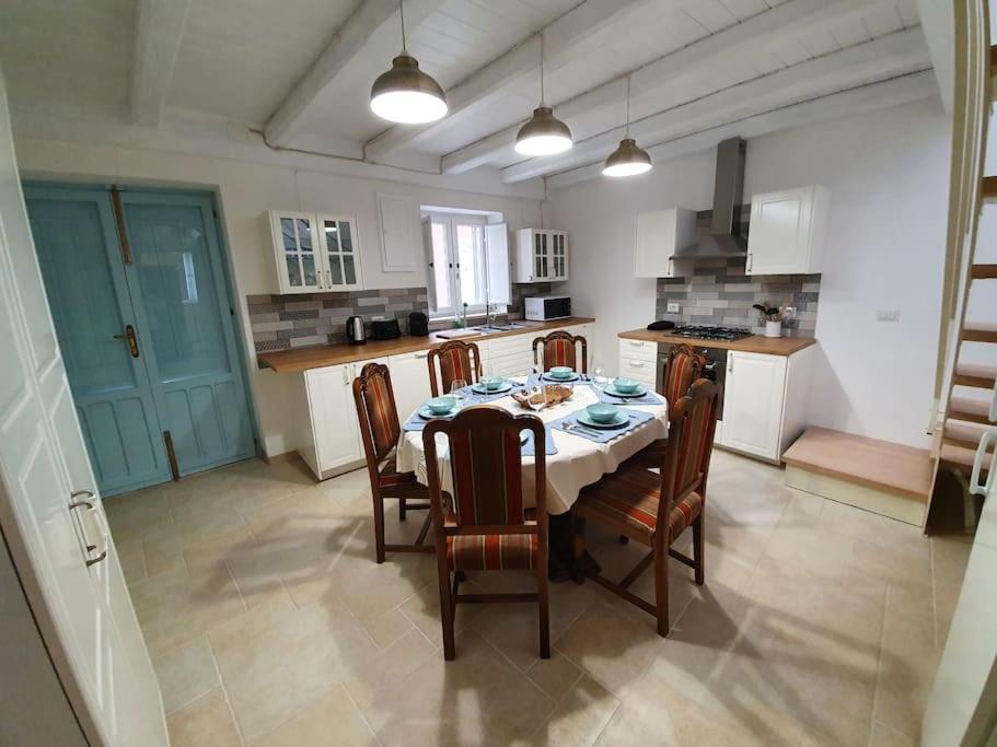 Casa Santa Maria - Beautifully Restored House In Centro Storico Irsina Basilicata Puglia Εξωτερικό φωτογραφία